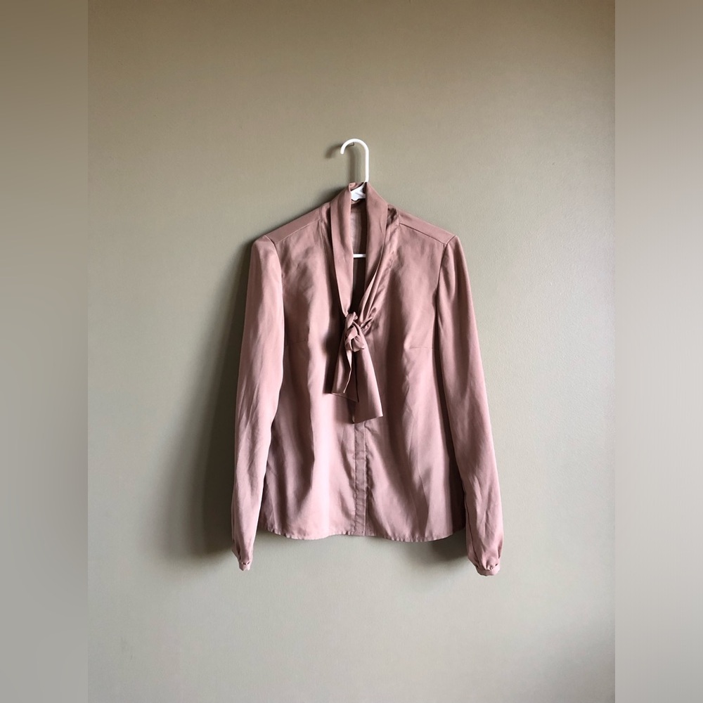 Suzy Shier Women Bowtie Button Down Blouse Shirt Size Medium